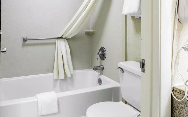 Lifestyle Inn Cedar Falls