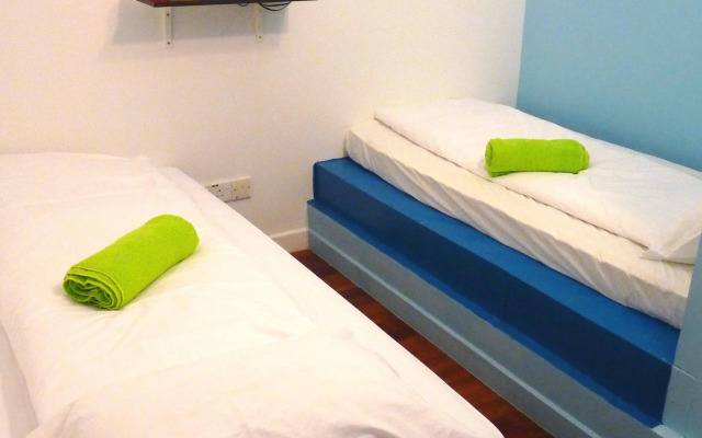 OYO 89880 Vstay 2 Guesthouse