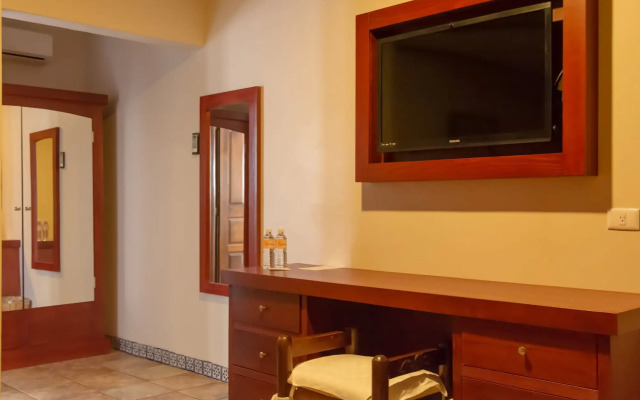 Hotel Santa Helena Plaza