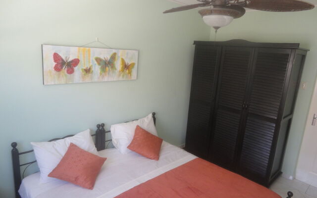 Landslake Apartments