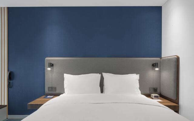 Holiday Inn Express Shanghai Tourism Zone