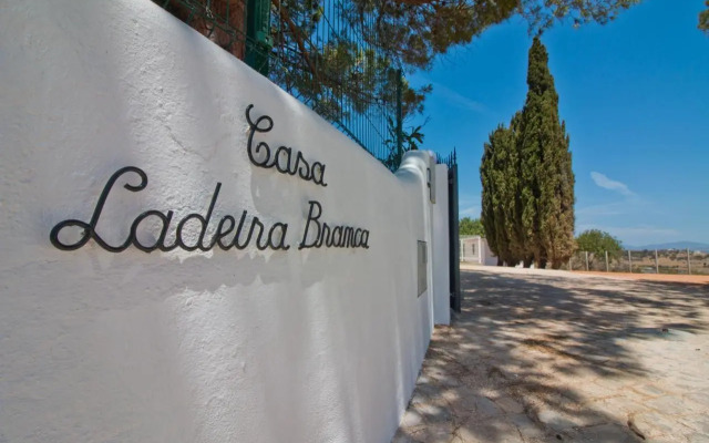 casa da ladeira branca