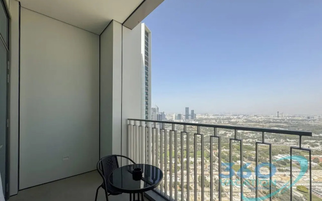 Downtown Views 1 BR Apartment high floor
