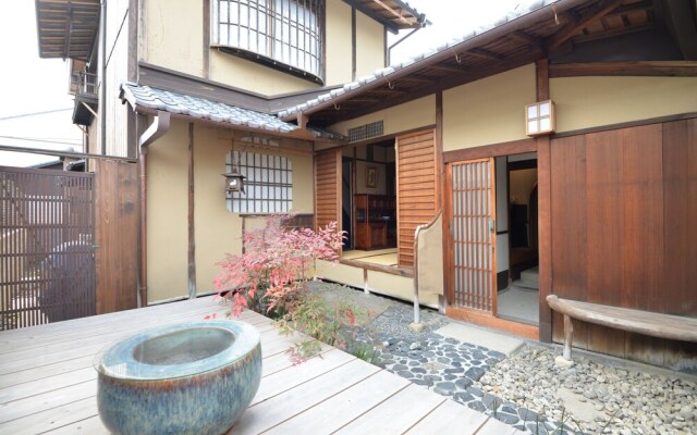 Nishijin Kyo-Machiya SEIRYU-TEI (Old: Nishijin Kyo-Machiya ENRYAKU)