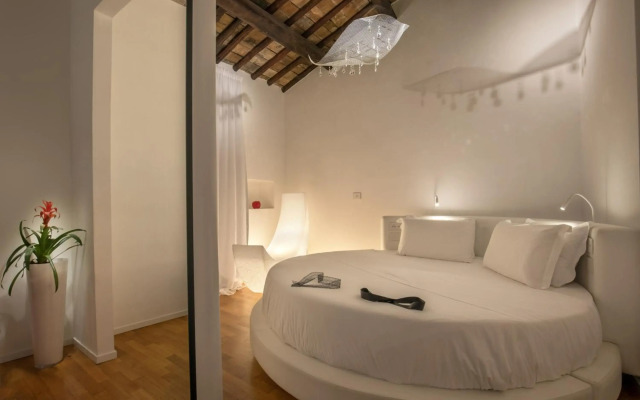 Suite Sistina For Brave Lovers