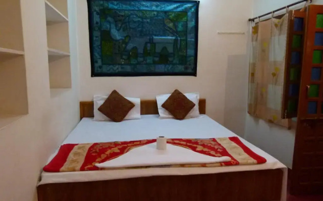 Gajanand Guest House