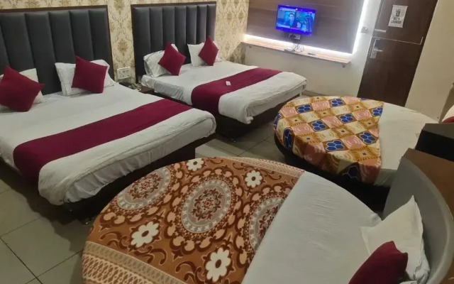 Hotel Royal King Nana Chiloda
