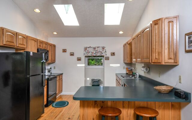 Lakeside Memories 4 Bedroom House