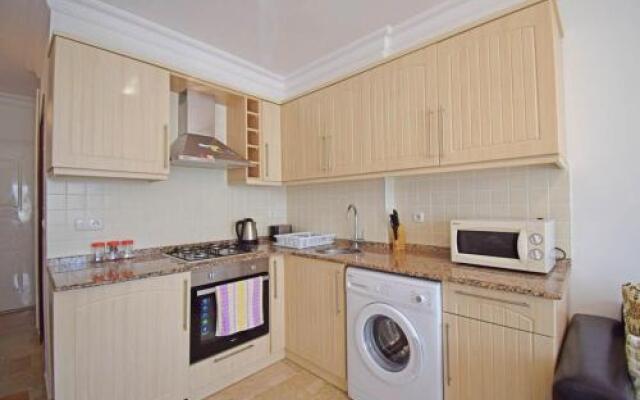 B2 Arnna Apartment