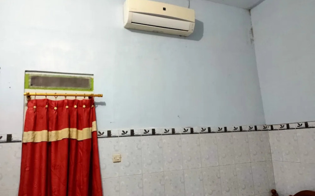 Hotel Keluarga Mekar Jaya Syariah Near UNS Solo