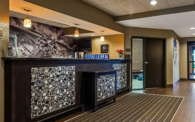 Hampton Inn Wichita/west Airpo