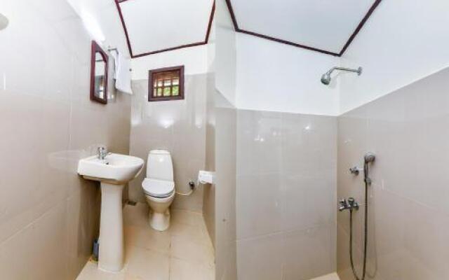 OYO 25089 Gold River Indraprastha Houseboat
