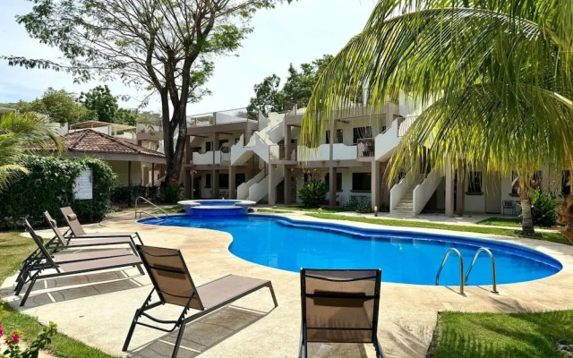 Cozy Condo with Panoramic Hillside Views from Rooftop Terrace and Short Walk to Beach