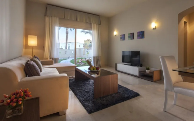 Azzurra Sahl Hasheesh