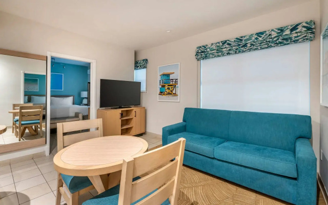 Hilton Vacation Club Crescent on South Beach Miami