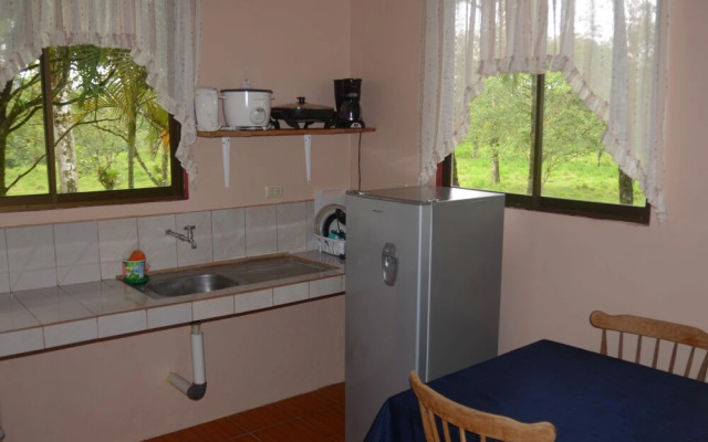 Lumbres del Arenal Cabinas y Villas