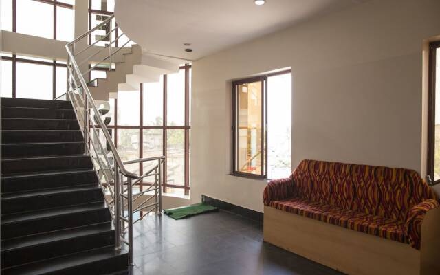 OYO 5016 near Chakratirtha Road