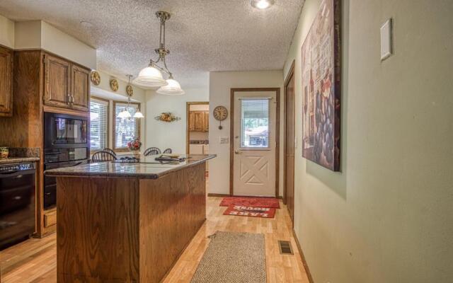 02101 - 1 LaCanada Lane