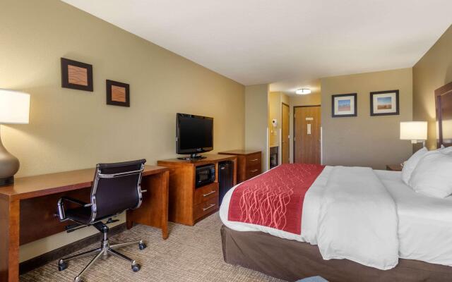 Comfort Inn and Suites Pittsburg