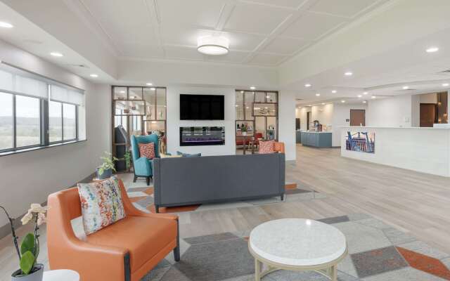 Comfort Suites Bloomsburg