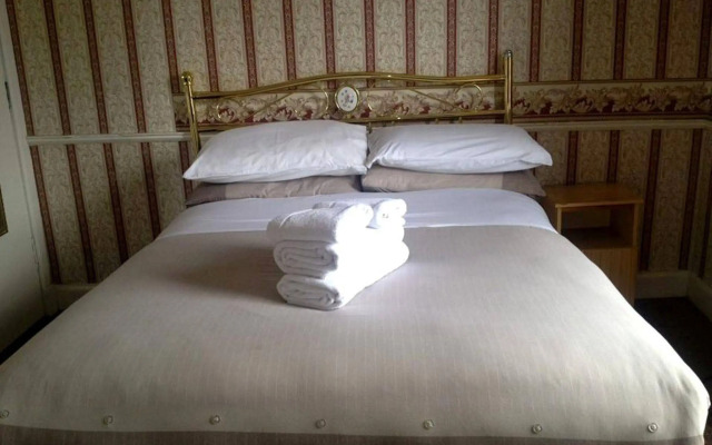 Adelphi Hotel