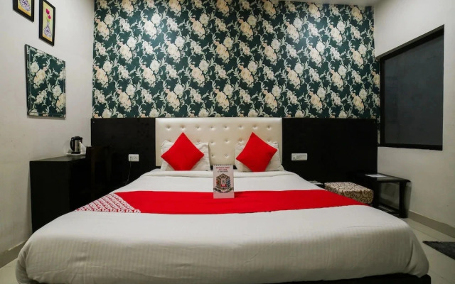 Hotel The Rajfort By OYO Rooms