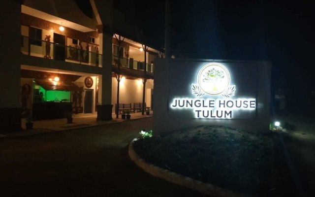 Jungle House Tulum Hotel & Hostal