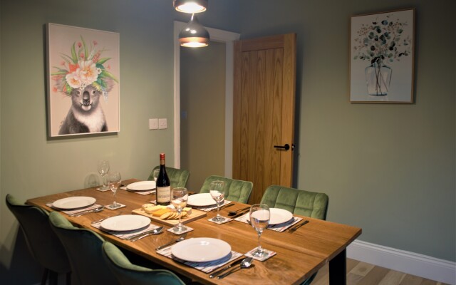 Escape 2 Unwind, At The Carinya - Sleeps 6