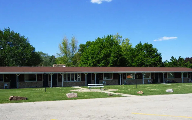 Spinning Wheel Motel