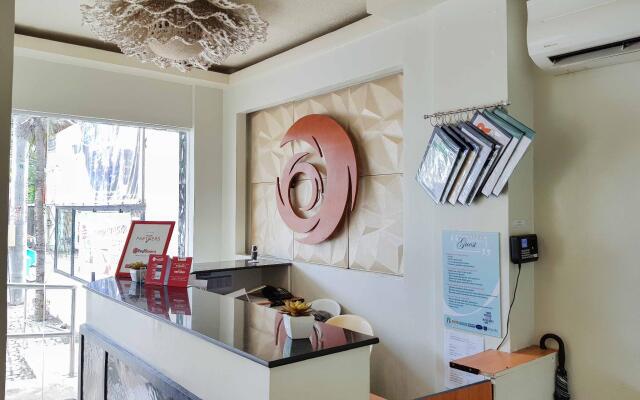 RedDoorz Plus near Holy Name University Medical Center