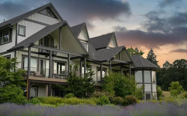 The Setting Inn Willamette Valley