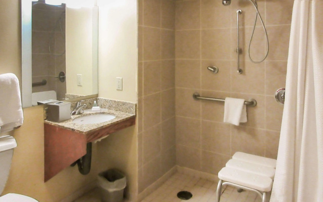 MainStay Suites Columbus Worthington