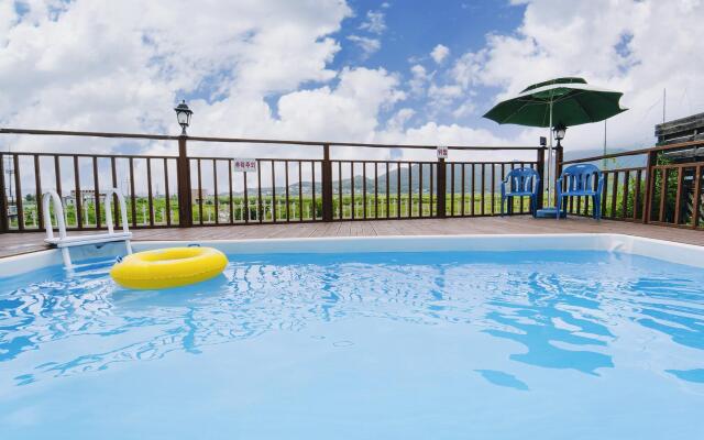 Ganghwa Hemingway Spa Pension