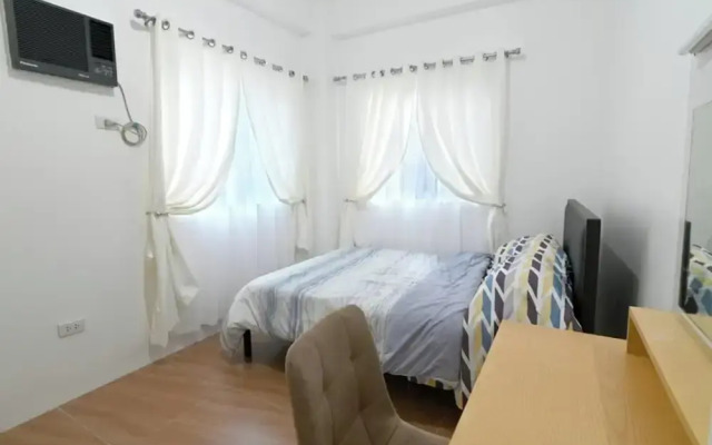 1 Cozy Bedroom Condo Unit-apple One Banawa Cebu