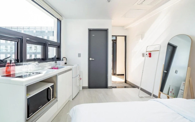 Yeosu Nangmanstay Pension