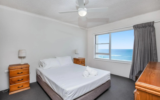 Pacific Plaza Apartments
