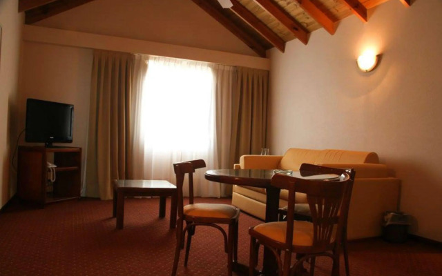 Hotel Reviens