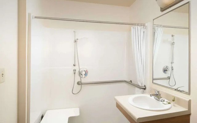 WoodSpring Suites Gainesville