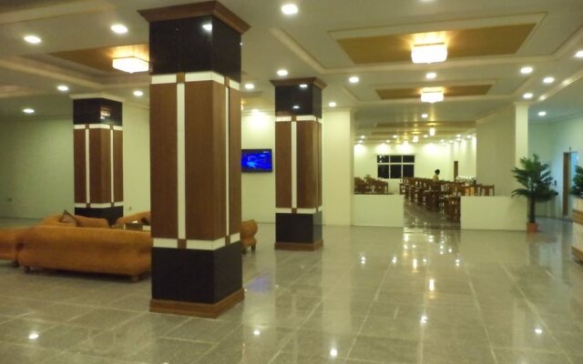 Jade Royal Hotel