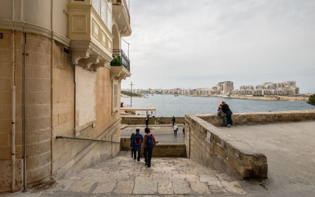Valletta Holiday Old Theatre Lane
