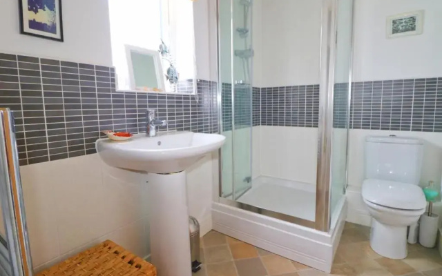 Modern Holiday Home Central St Merryn