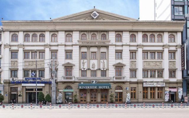 Riverside Hotel