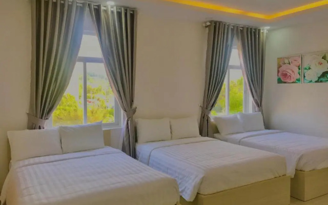 Nguyen Nhan Hotel