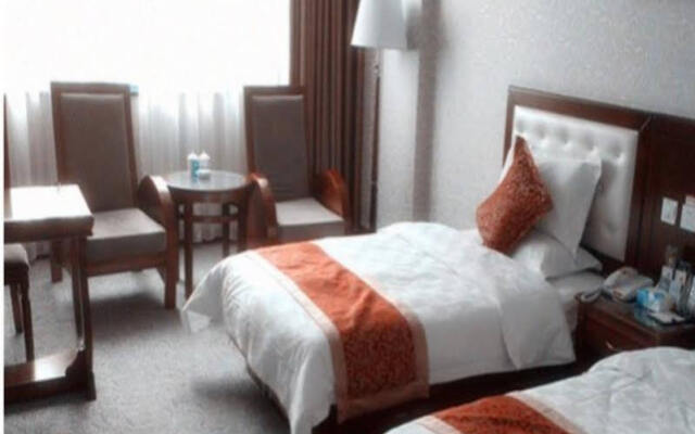 Kunlun Leju Business Hotel (Nanyang Xinchen Road)