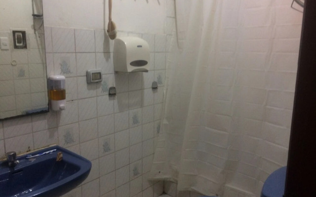 Explorers House - Hostel