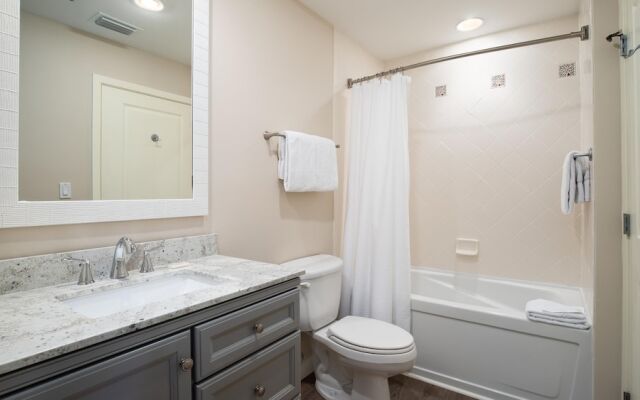Luau I 6501/6503 - flr5 - 2BR 2BA - (6)