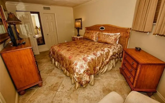 Holiday Surf and Racquet by Holiday Isles