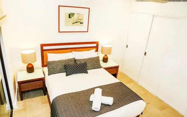 Temple 313 Recently Refurbished 3BR Apt