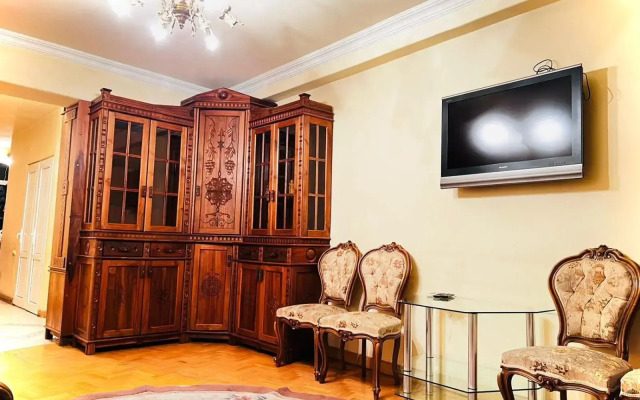 City Center , Best Location , 3 bedroom, Mashtots Avenue