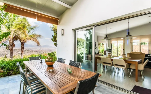 Cubo's Villa el Tejar